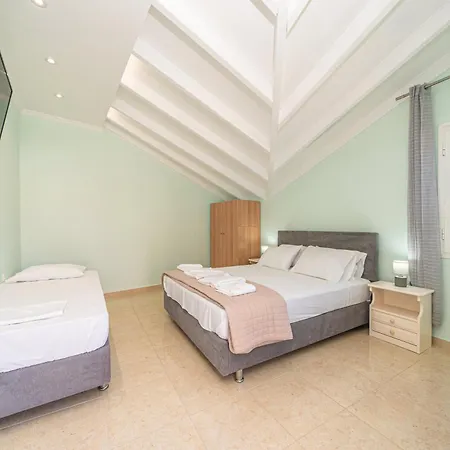 Filalithis & 3* Sami (Kefalonia)