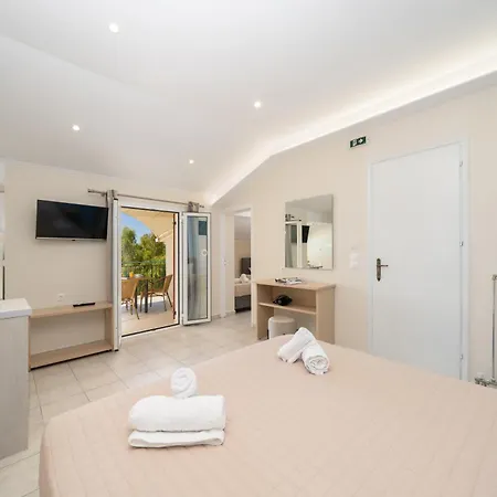 Apartmanhotel Filalithis & Számi